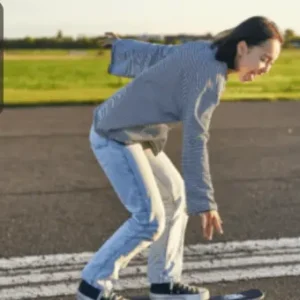 The Advanced Skateboarding Tricks Complete Training is designed for skaters who want to take their skills to the next level. Learn challenging flips, grinds, and spins with clear guidance that helps you build confidence and style.